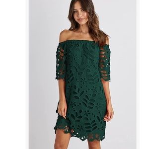 Elegant Green Off-Shoulder Mini Dress